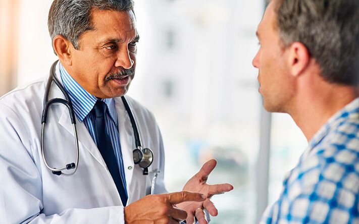 Άντρας με προστατίτιδα στον ουρολόγο
